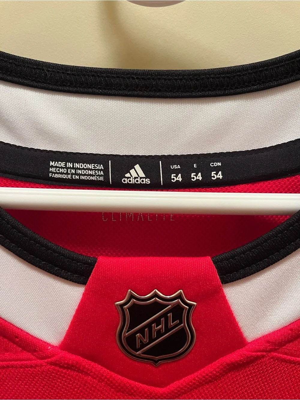 Johnathan Toews Home NHL Hockey Jersey